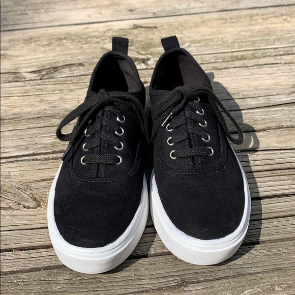 H&M Shoes - H&M Black Canvas Sneaker